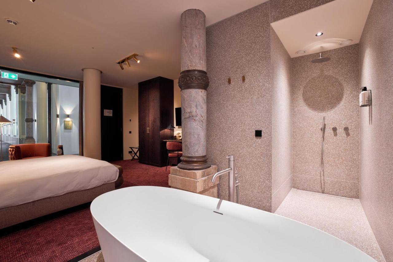 Heavens Hotel