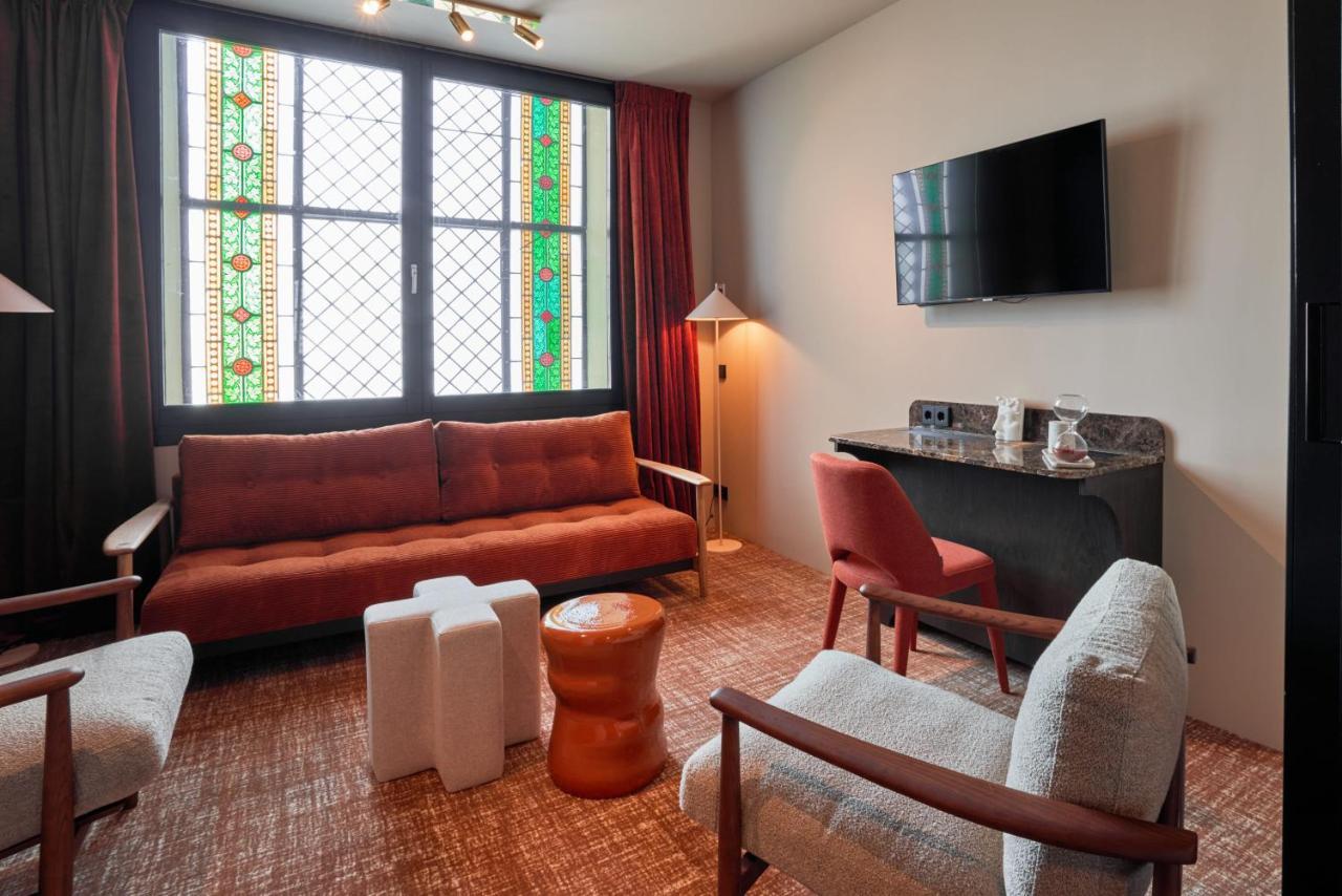 Heavens Hotel 4*